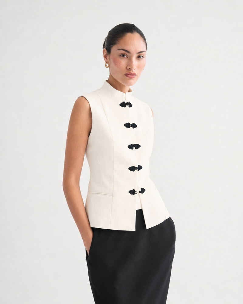 SLEEVELESS FROG CLOSURE VEST