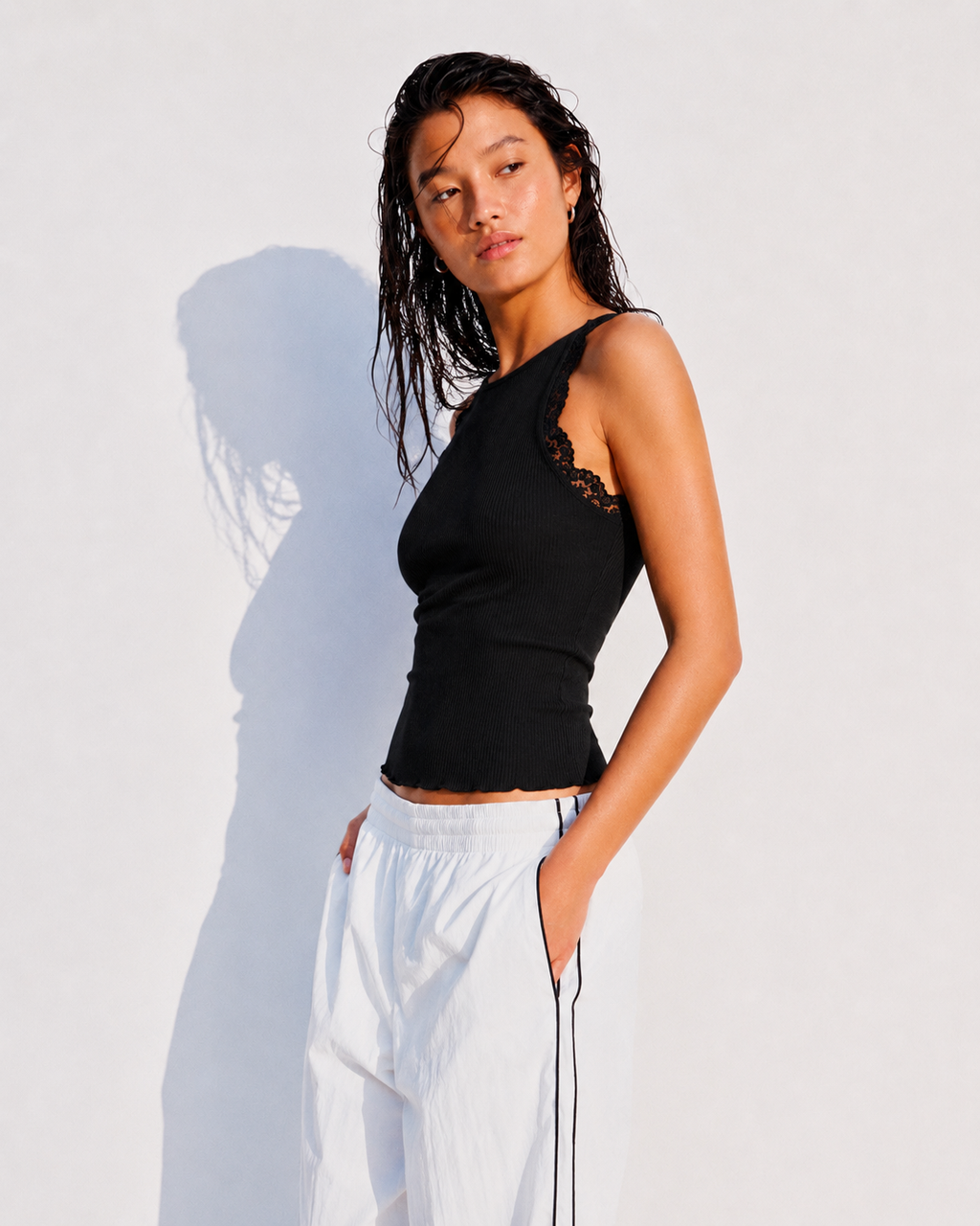 RIBBED LACE TRIM TANK TOP