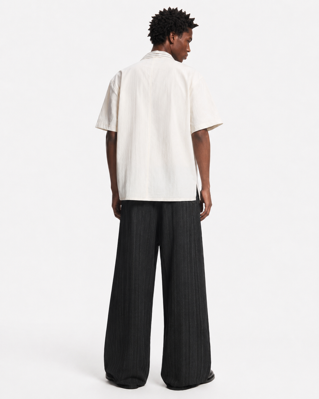 STRIPED COLLAR SHORT SLEEVE SHIRT