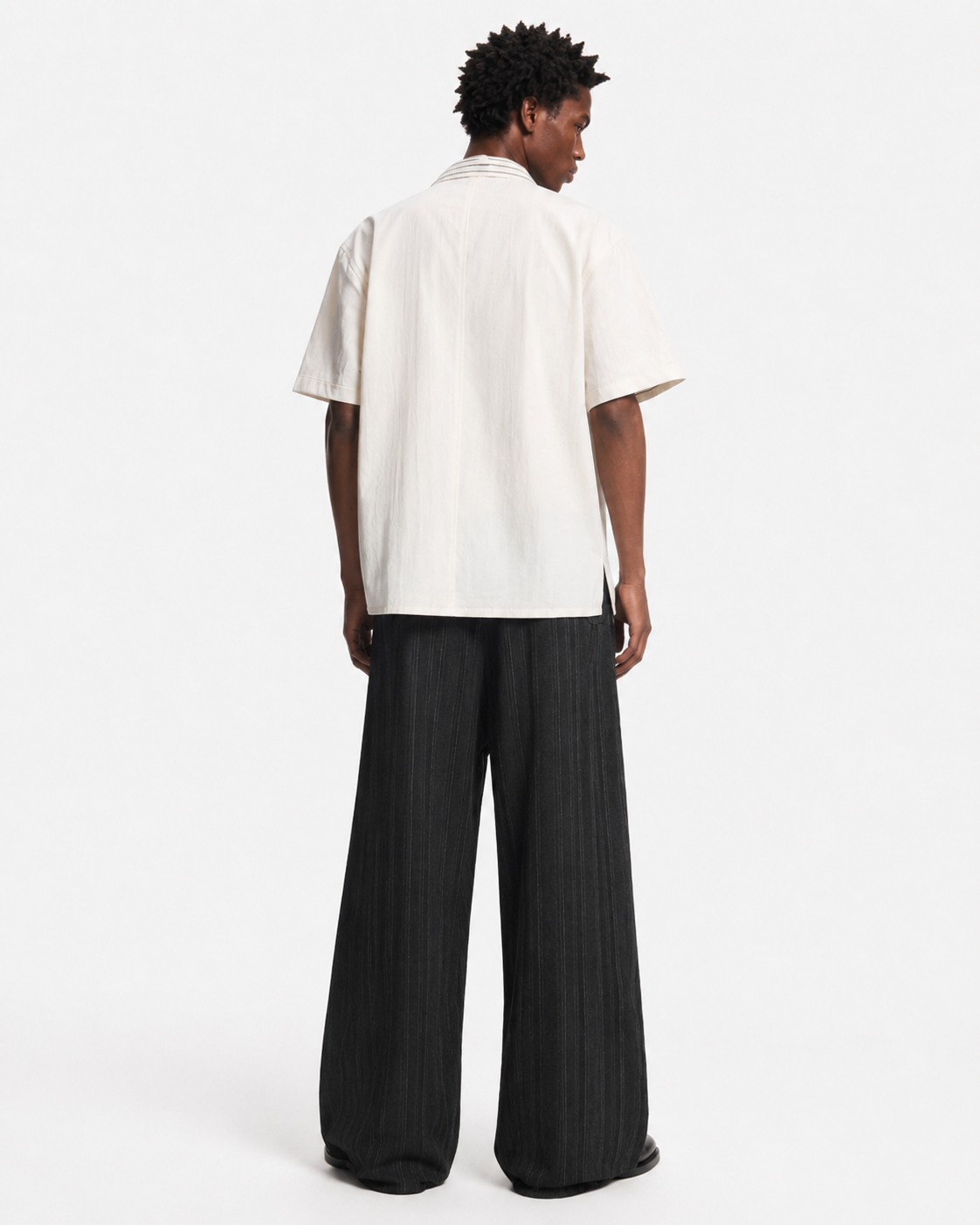 STRIPED COLLAR SHORT SLEEVE SHIRT